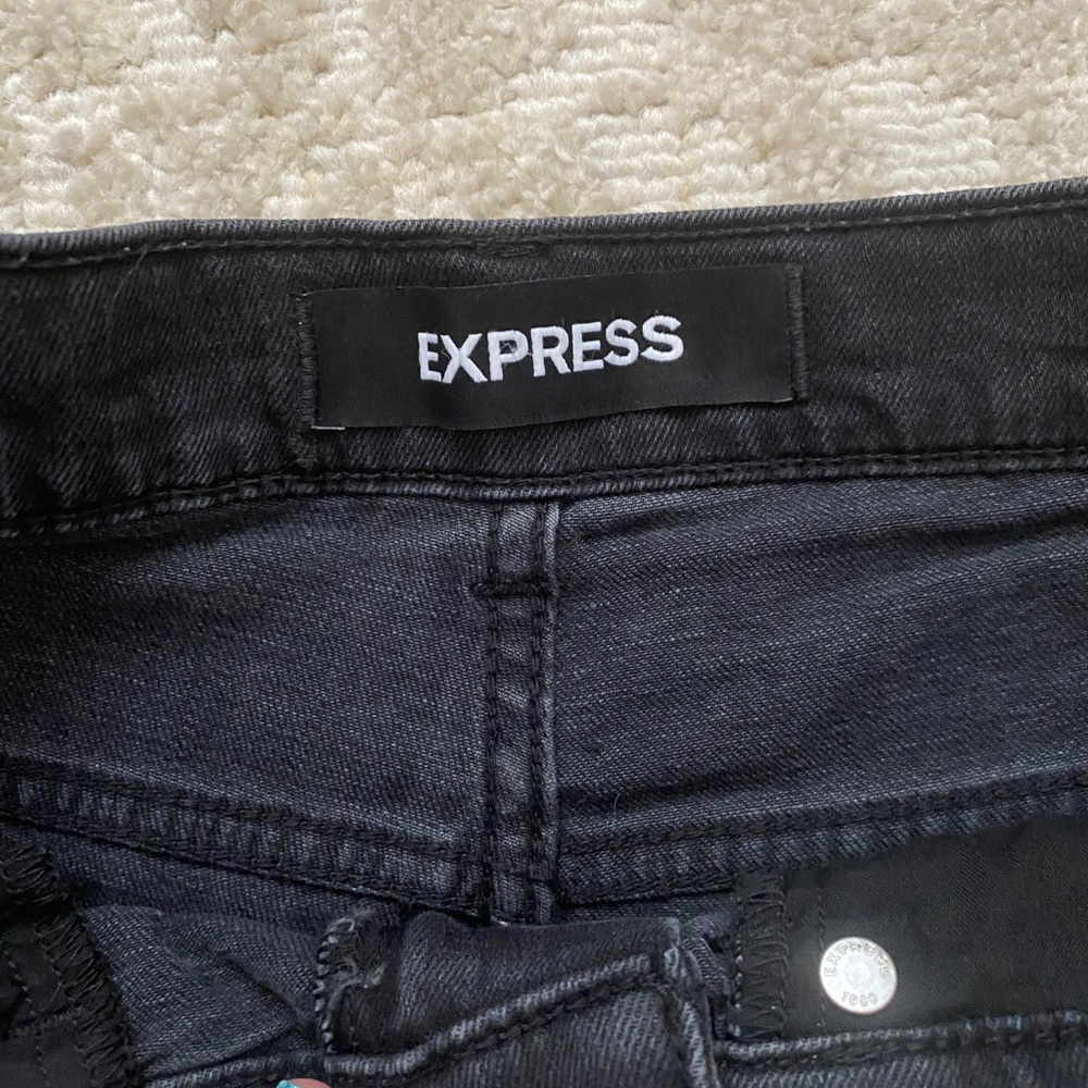 High Rise Shorts - Picture 2 of 4